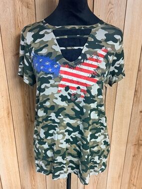 Rock & Republic Camouflage USA Eagle 
Studded Tee Womens Size M - NWT